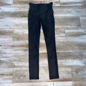 Spanx faux leather leggings! size small- great condition!